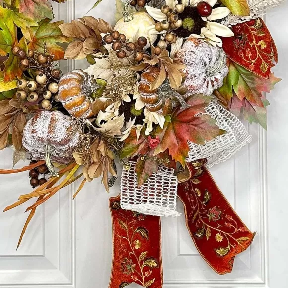 * Creations>Autumn Leaves Wreath