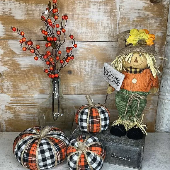 Liberty Floral Home Accents>Plaid Fabric Pumpkin