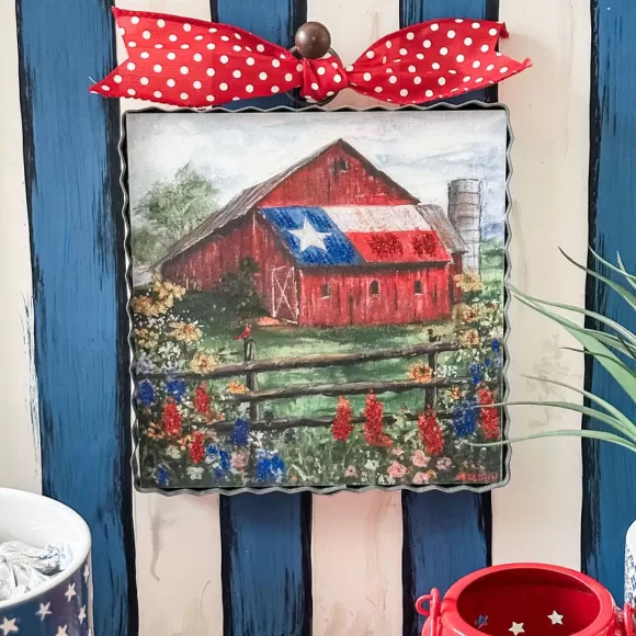 The Round Top Collection Table Decor>Texas Barn Mini Gallery Art