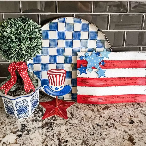 The Round Top Collection Table Decor>Uncle Sam Hat Stand