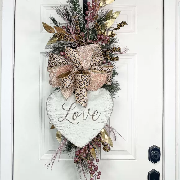 Burton & Burton Wall Decor>White Hanging Love Heart